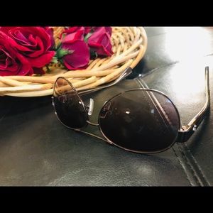 Sunglasses ( no box)